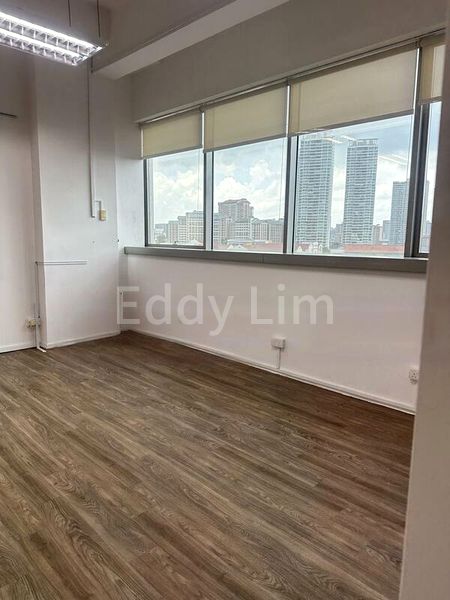 Light Industrial (B1) for Rent: One Pemimpin - Image 5