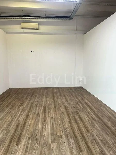 Light Industrial (B1) for Rent: One Pemimpin - Image 8