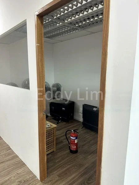 Light Industrial (B1) for Rent: One Pemimpin - Image 10