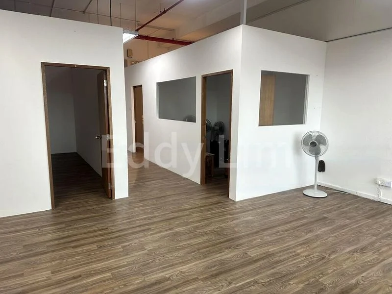 Light Industrial (B1) for Rent: One Pemimpin - Image 3