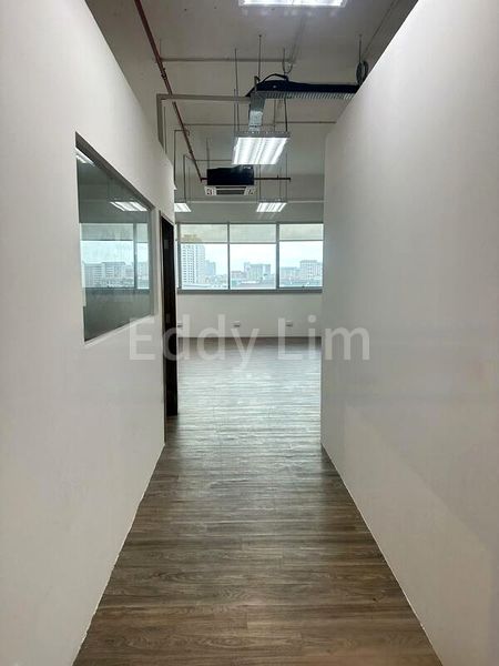 Light Industrial (B1) for Rent: One Pemimpin - Image 11