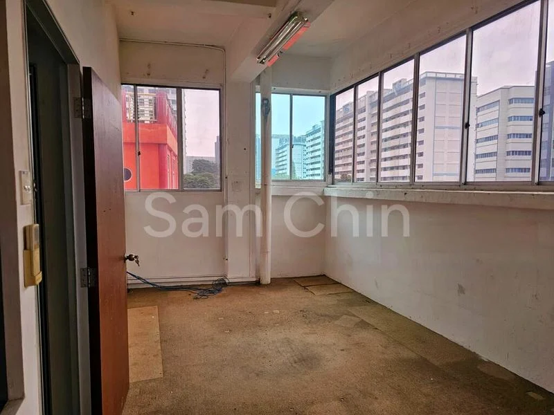 Light Industrial (B1) for Rent: Lam Thong Building - Image 4