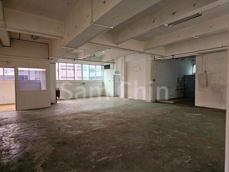 Light Industrial (B1) for Rent: Lam Thong Building - Image 11