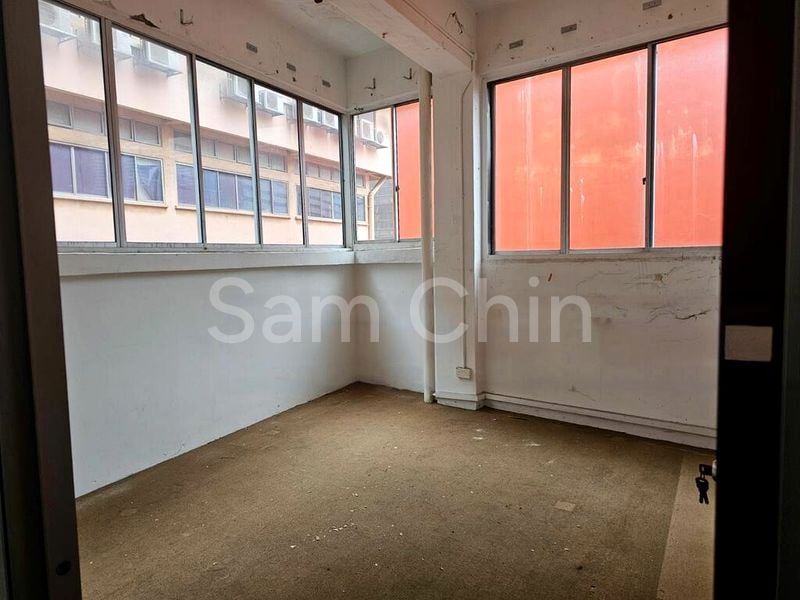 Light Industrial (B1) for Rent: Lam Thong Building - Image 1