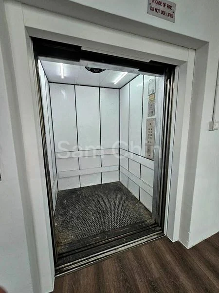 Light Industrial (B1) for Rent: Lam Thong Building - Image 3