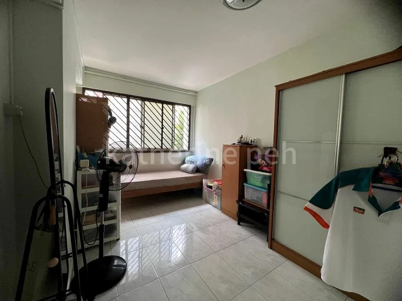 4 Room (4A) HDB for Rent in  424 Hougang Avenue 6 - Image 3