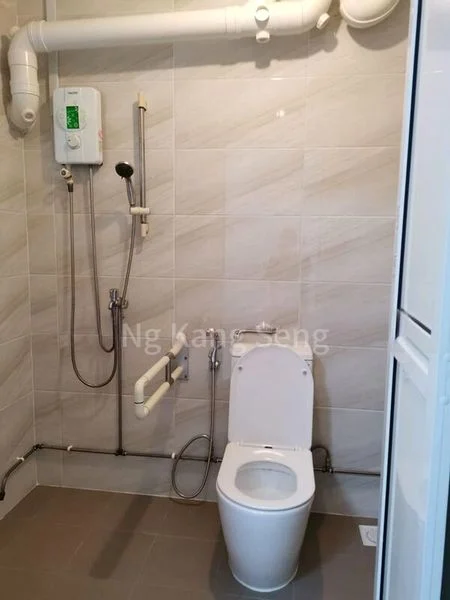 4 Room (4A) HDB for Rent in 193 Bukit Batok West Avenue 6 - Image 4