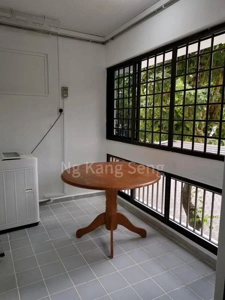 4 Room (4A) HDB for Rent in 193 Bukit Batok West Avenue 6 - Image 2