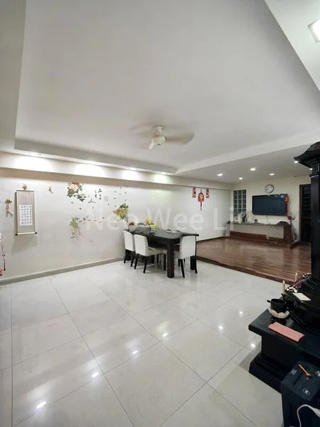 Executive HDB for Sale in  652 Senja Link - Image 1