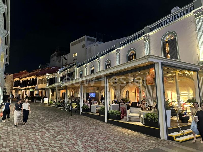 Shop / Shophouse for Rent: Fast food Restaurant cafe @ Orchard with outdoor terrace, high traffic Orchard Rd junction. - Image 2