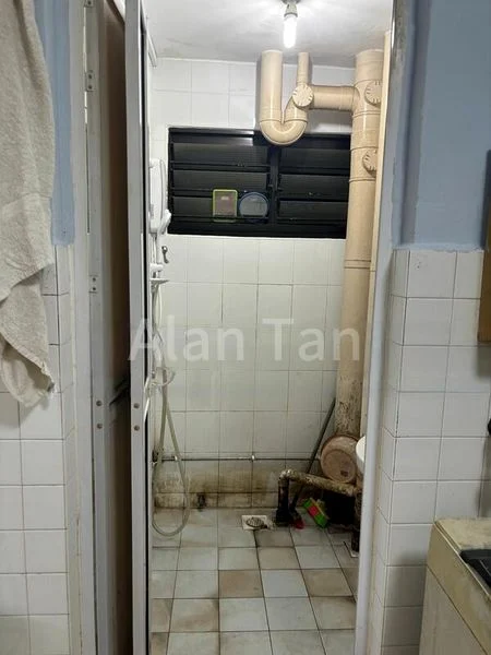 Master Room (HDB) for Rent in 174 Ang Mo Kio Avenue 4 - Image 3