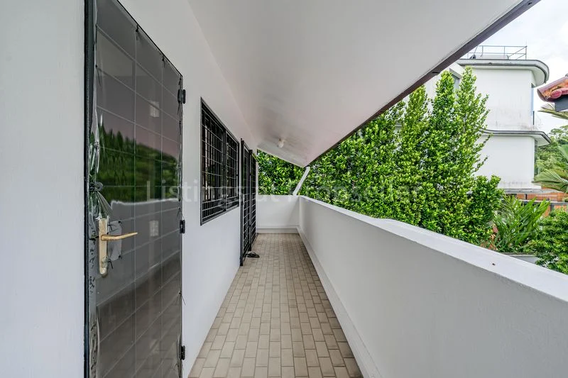 5 Bed Bungalow (Landed) for Rent in Hong Kong Park - Image 18