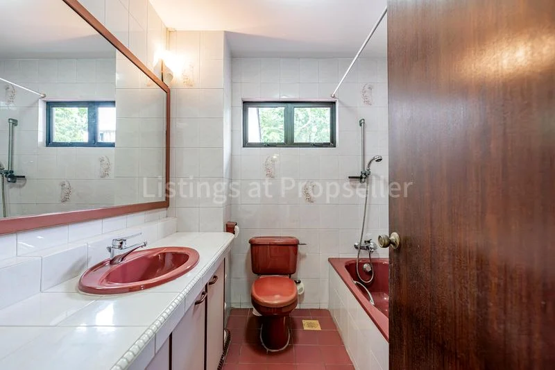 5 Bed Bungalow (Landed) for Rent in Hong Kong Park - Image 16