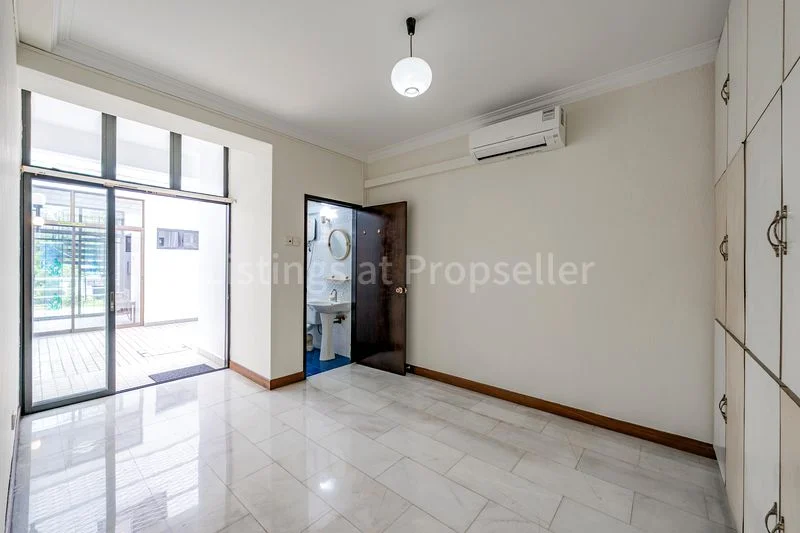 5 Bed Bungalow (Landed) for Rent in Hong Kong Park - Image 13