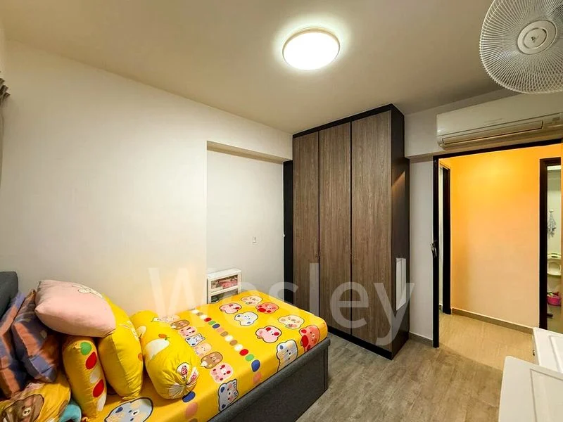Premium HDB for Sale in 669B Edgefield Plains - Image 7