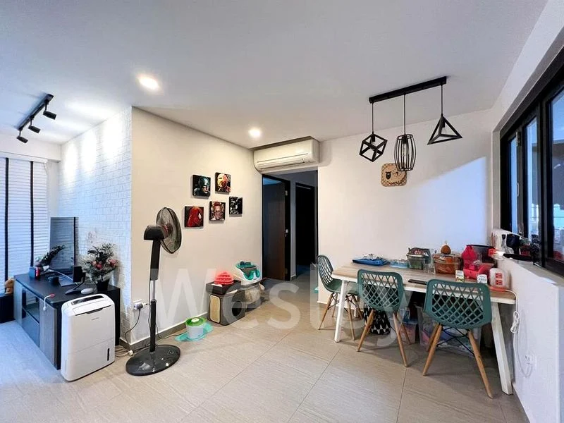 Premium HDB for Sale in 669B Edgefield Plains - Image 4