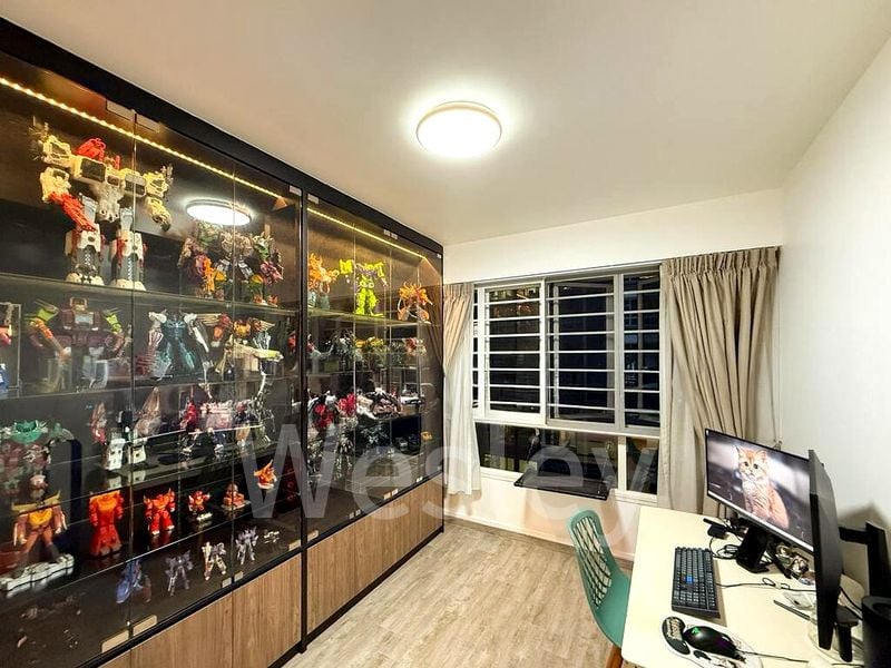 Premium HDB for Sale in 669B Edgefield Plains - Image 5