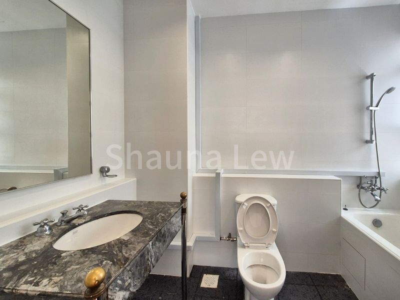 4 Bed Condo for Rent in Leonie Condotel - Image 22