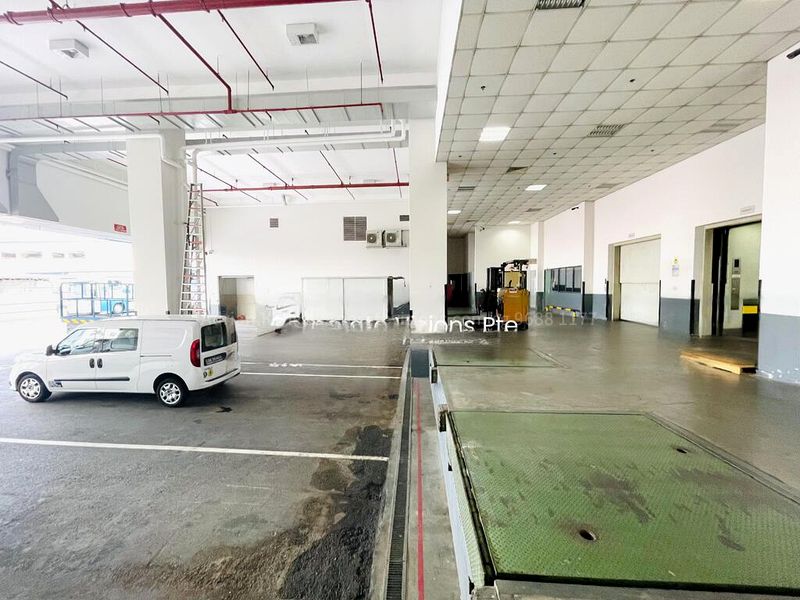Light Industrial (B1) for Rent: City Business Property with Corporate frontage, suits Technology, Tech Service Centre fringe of CBD, MRT - Image 8