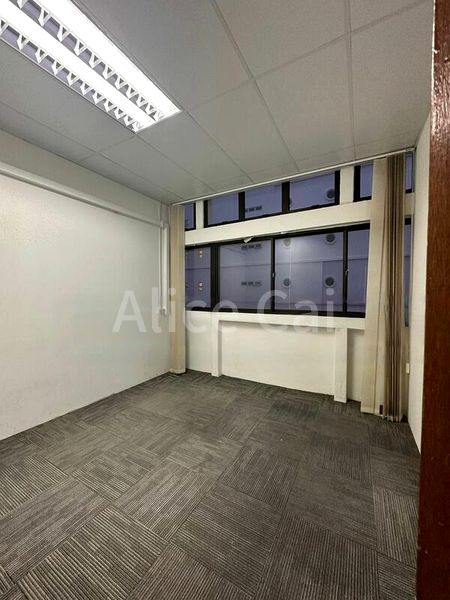 Light Industrial (B1) for Rent: Tong Lee Building - Image 5