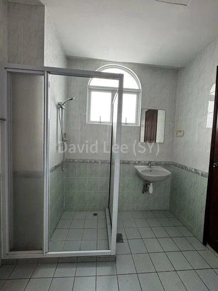 6 Bed Semi-Detached House (Landed) for Rent in  Tai Keng Gardens - Image 9