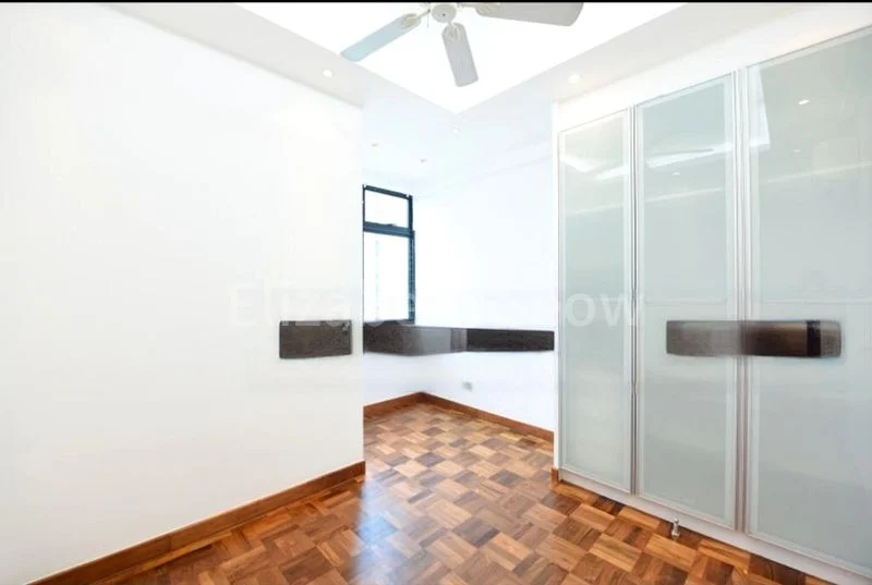 5 Bed Condo for Rent in  Spring Grove - Image 8