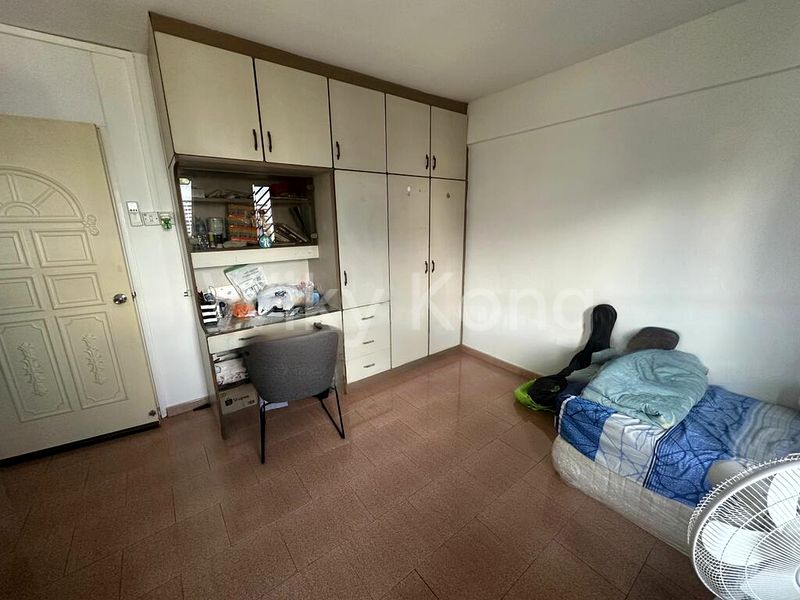 5 Room (5I) HDB for Sale in  425 Tampines Street 41 - Image 7