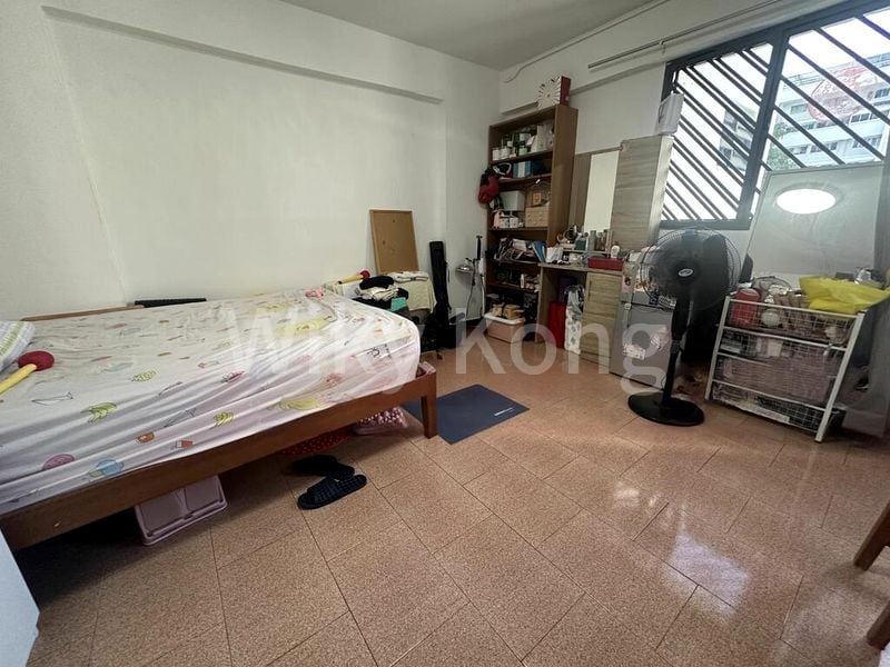 5 Room (5I) HDB for Sale in  425 Tampines Street 41 - Image 9