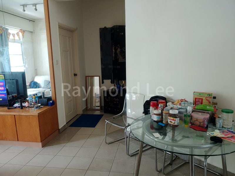 1 Bed Apartment (Condo) for Rent in  Versailles - Image 2