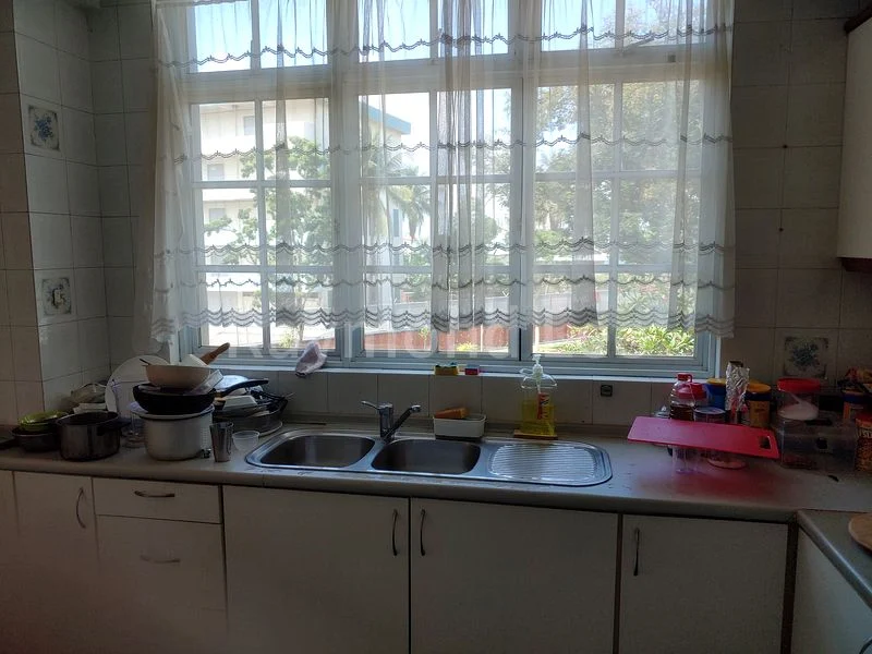 1 Bed Apartment (Condo) for Rent in  Versailles - Image 3