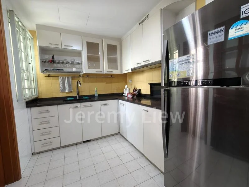 3 Bed Condo for Rent in  Queens - Image 2