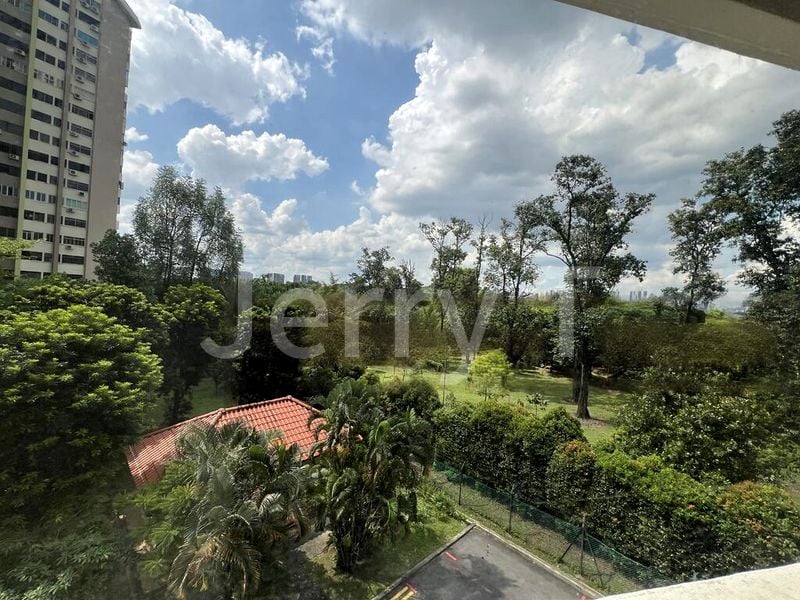 Common Room (Condo) for Rent in  Lakeside Tower - Image 3