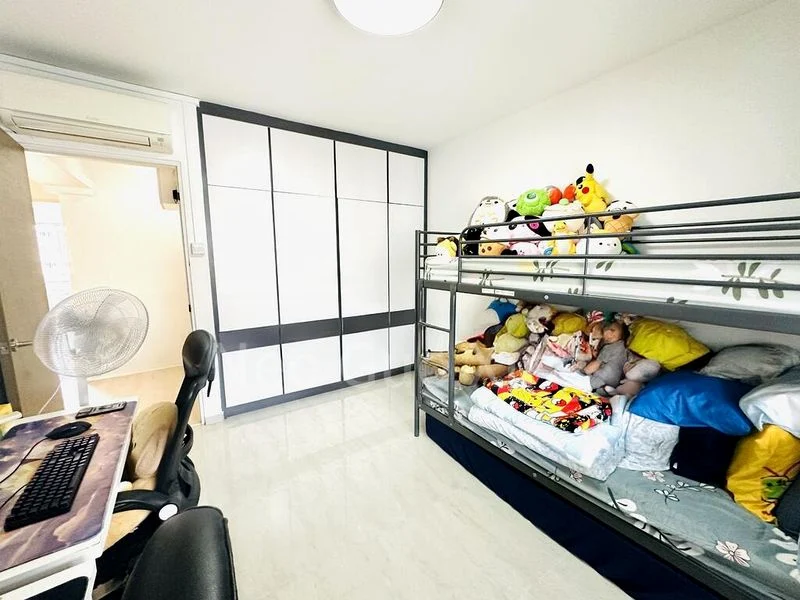 Maisonette HDB for Sale in 938 Tampines Avenue 5 - Image 9