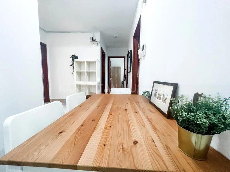 Common Room (Condo) for Rent in Cavendish Park - Image 9