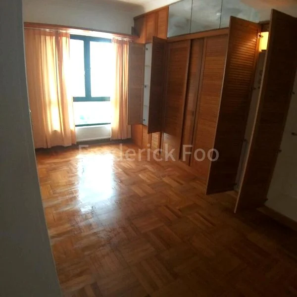 2 Bed Condo for Rent in  Yong An Park - Image 4