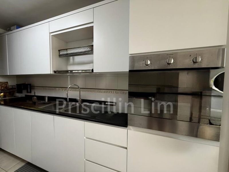 3 Bed Condo for Rent in  Maple Woods - Image 8