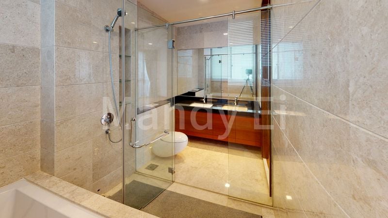 5 Bed Semi-Detached House (Landed) for Sale in Toh Estate - Image 6