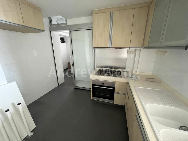 3 Bed Condo for Rent in  The Parc Condominium - Image 7