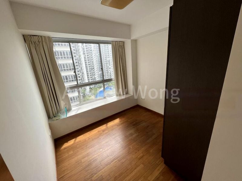 3 Bed Condo for Rent in  The Parc Condominium - Image 6