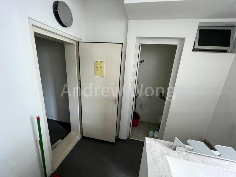 3 Bed Condo for Rent in  The Parc Condominium - Image 8