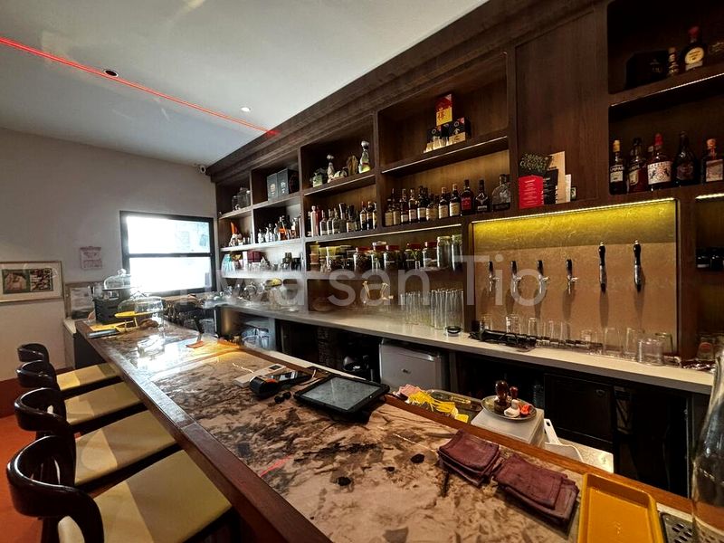 Food & Beverage for Rent: ❤️ F&B  renovated  exhaust  grease trap  gas  high ceilings @ Lavender - Image 15