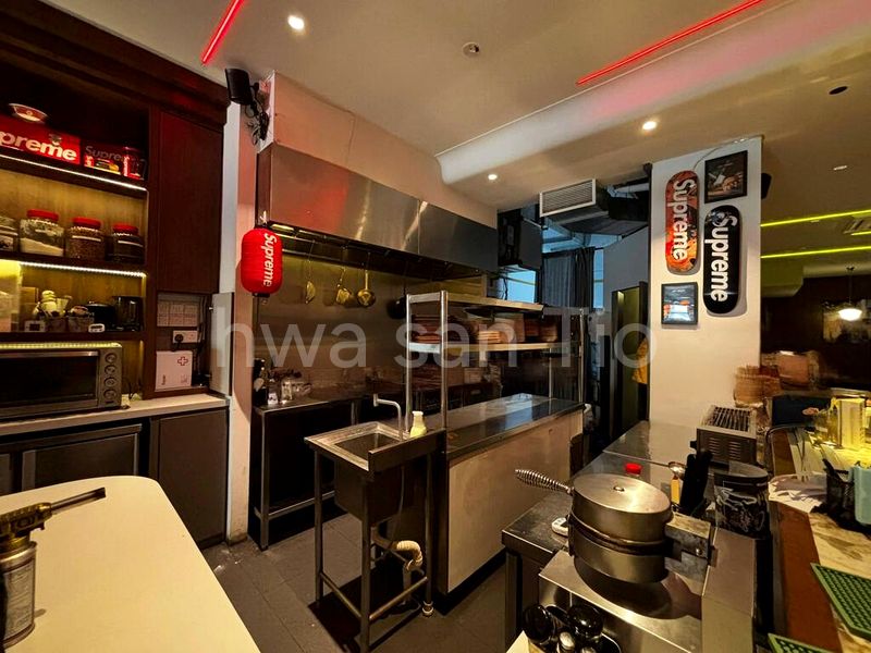 Food & Beverage for Rent: ❤️ F&B  renovated  exhaust  grease trap  gas  high ceilings @ Lavender - Image 12