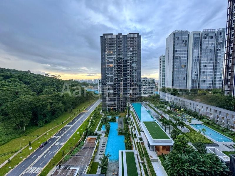 2 Bed Condo for Rent in  Midwood - Image 1