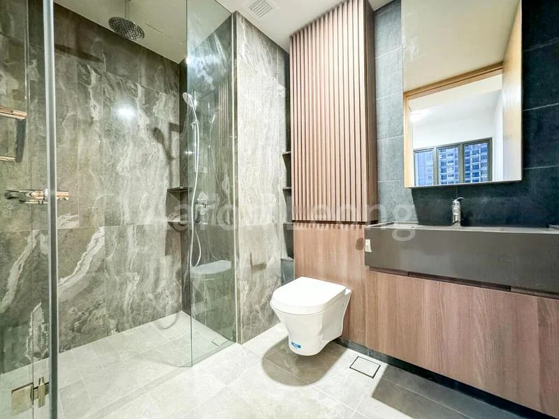 2 Bed Condo for Rent in  Midwood - Image 8