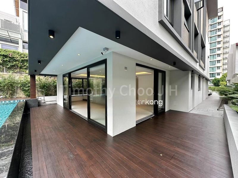 8 Bed Bungalow (Landed) for Sale in  Lucky Hill - Image 3