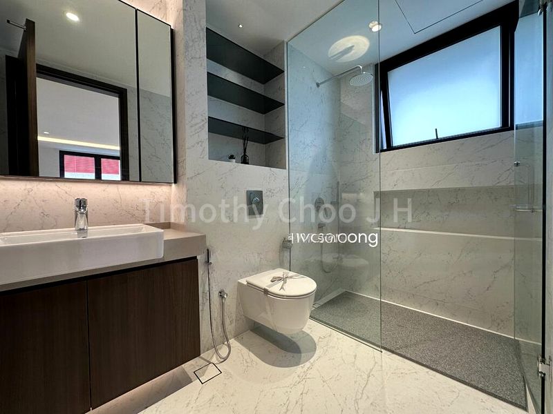 8 Bed Bungalow (Landed) for Sale in  Lucky Hill - Image 9