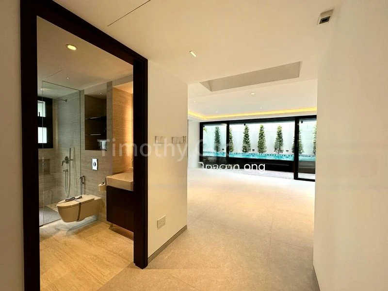 8 Bed Bungalow (Landed) for Sale in  Lucky Hill - Image 2