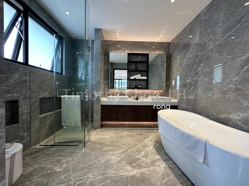 8 Bed Bungalow (Landed) for Sale in  Lucky Hill - Image 7