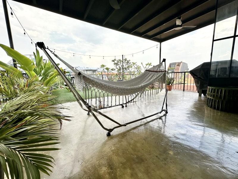 4 Bed Apartment (Condo) for Sale in  Marshall Road - Image 6