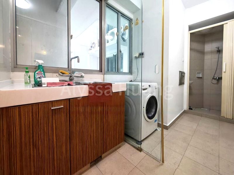 Common Room (Condo) for Rent in  The Lakeshore - Image 7